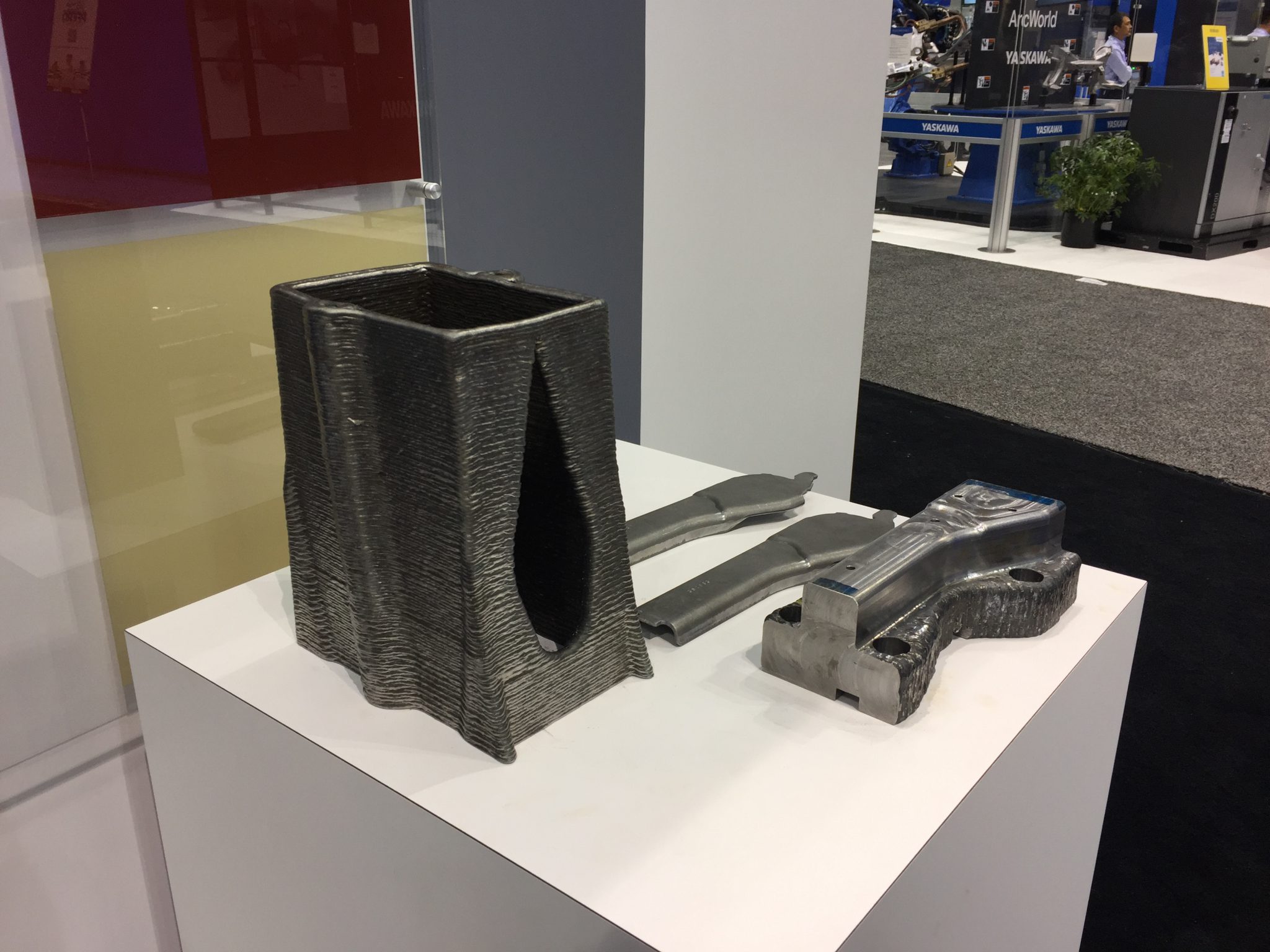 แผ่นรองน้ำหยดสำหรับเครื่องจ่ายเบียร์ Dbgogo - แผ่นรองน้ำหยดเบียร์ PVC พร้อมช่องเจาะขนาด 4.5 นิ้ว สำหรับหัวจ่ายเบียร์สด กันลื่น